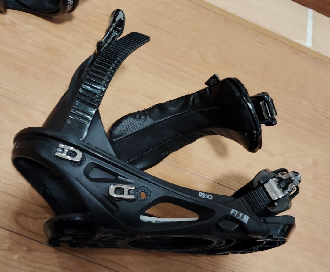 FLUX DS3O 黒 ビンディング M