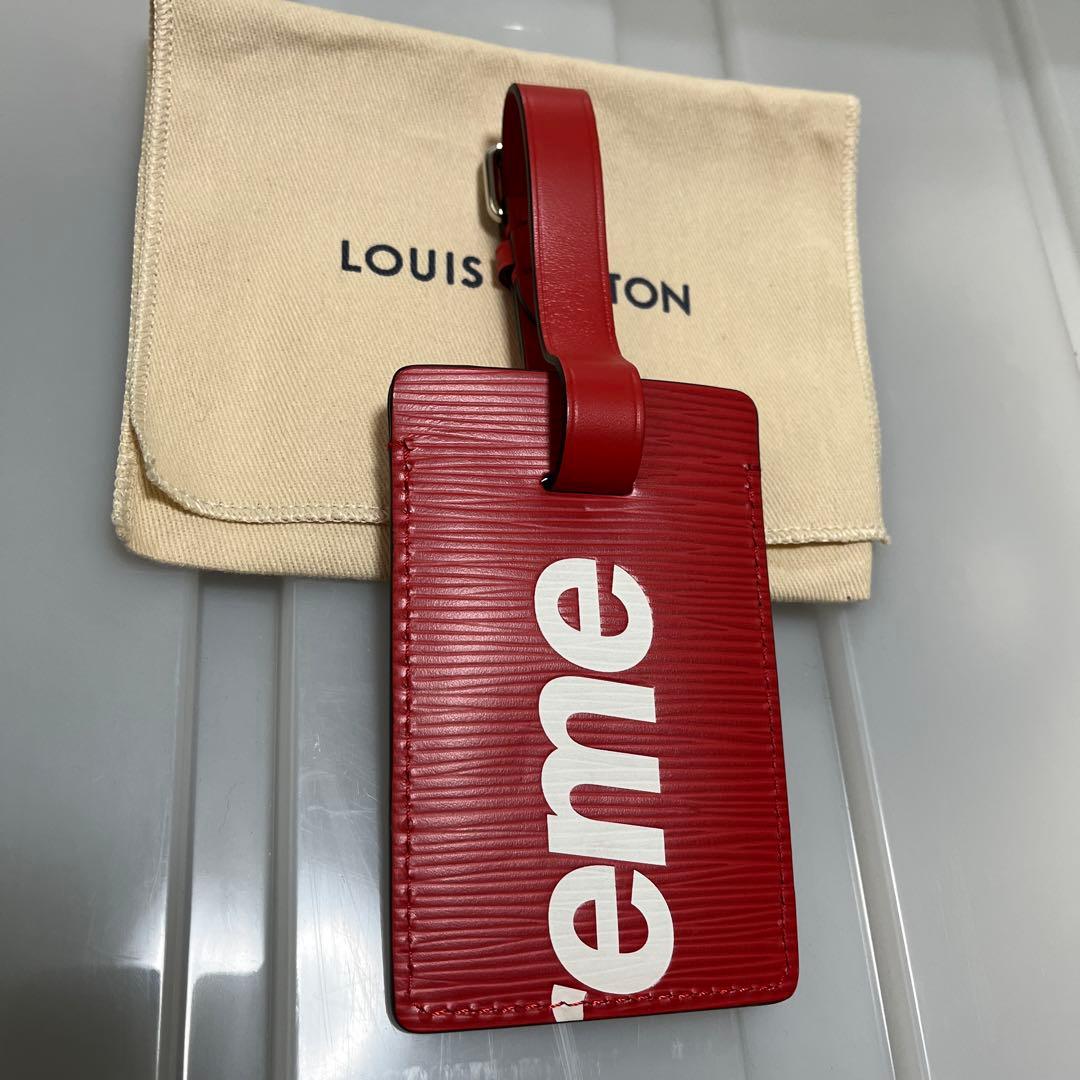 美品⭐︎ SUPREMEとLOUIS VUITTON レザー　ネームタグ　赤