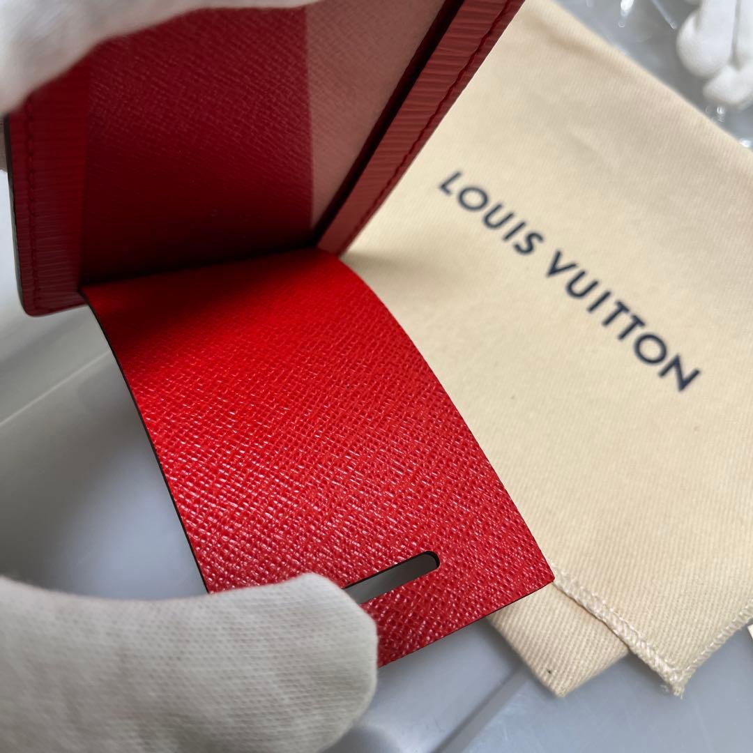 美品⭐︎ SUPREMEとLOUIS VUITTON レザー　ネームタグ　赤