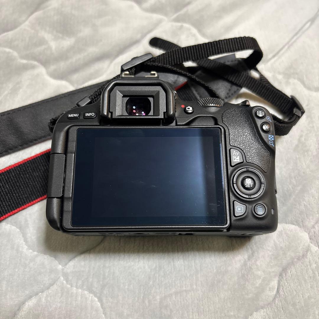 Canon EOS Kiss X9 ダブルズームキット