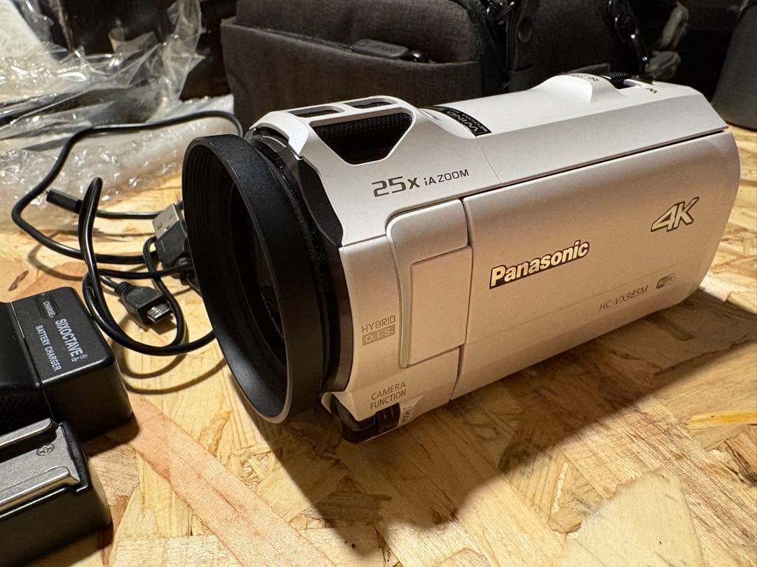Panasonic VX-985MーW 4Kビデオカメラ