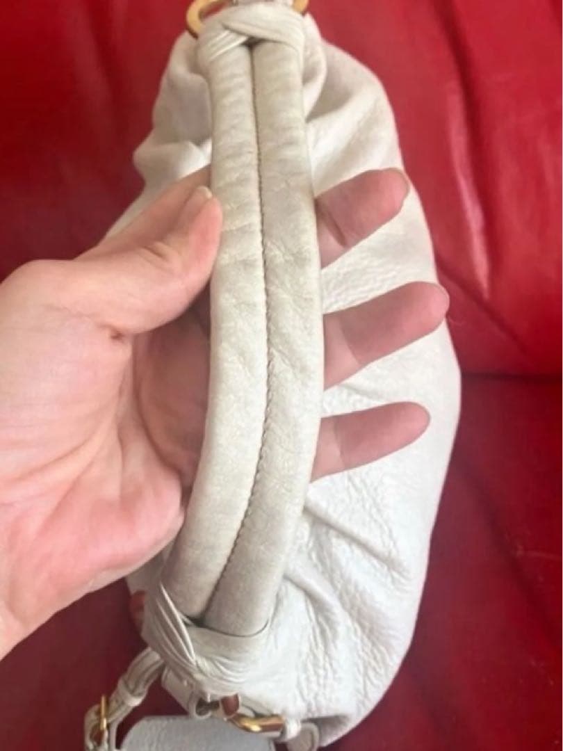 PRADA ホワイトレザー　ワンショルダーバッグ　プラダ