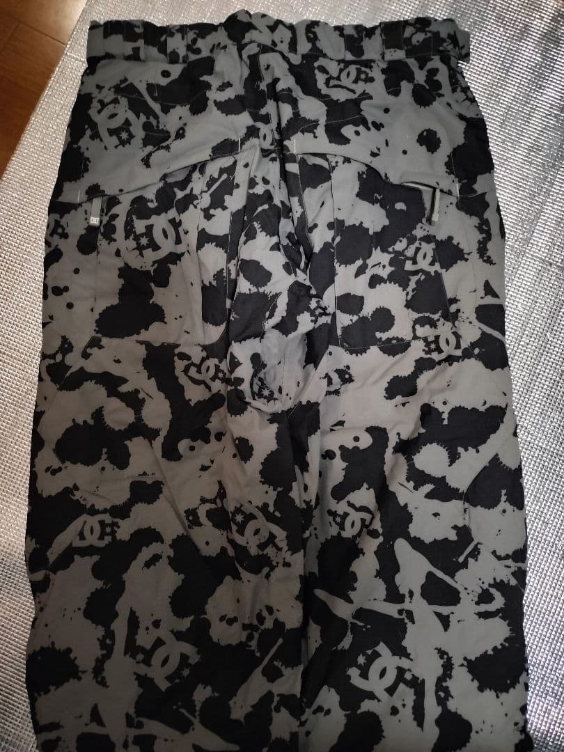 ★DCスノーボードウェア迷彩柄、上下セット