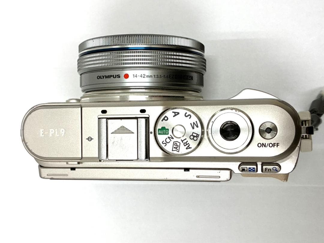 26H1-122 オリンパス PEN E-PL9 付属品完品 通電確認済み