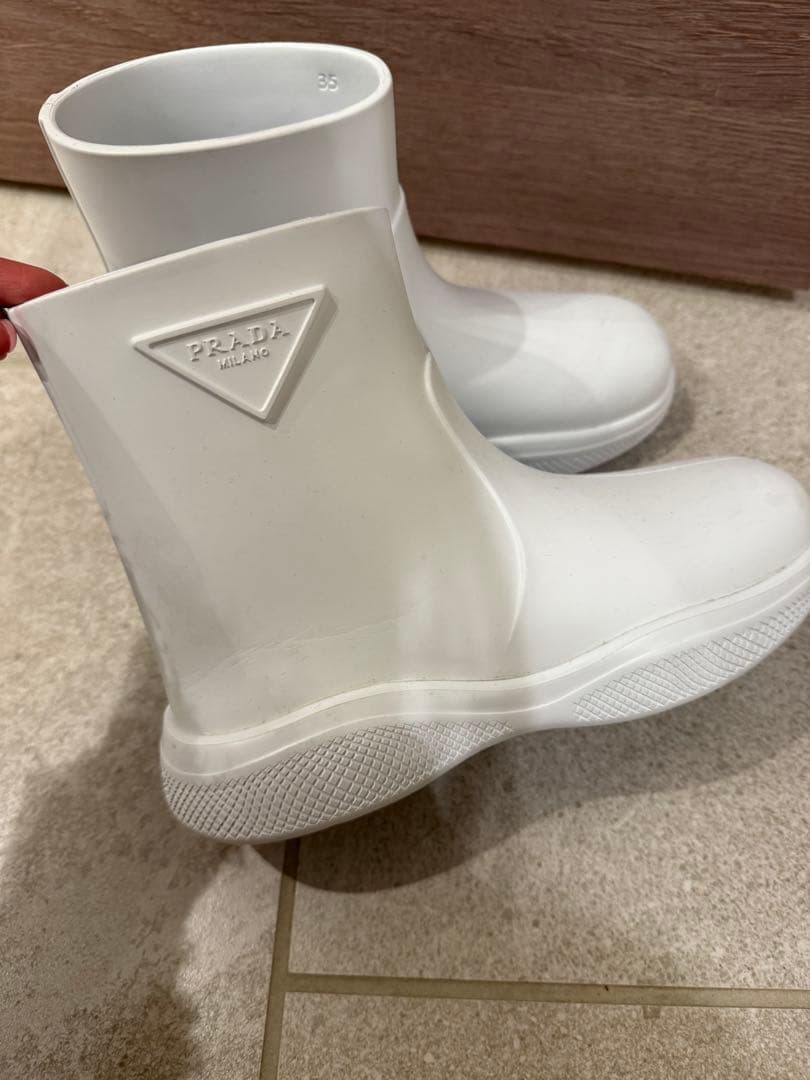 PRADA ホワイト レインシューズ35 新品未使用　定価10万円　最終値下げ
