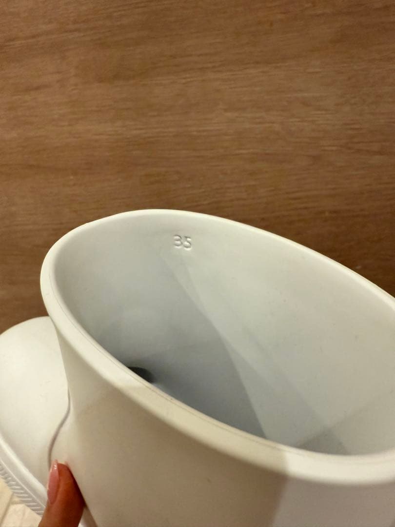 PRADA ホワイト レインシューズ35 新品未使用　定価10万円　最終値下げ