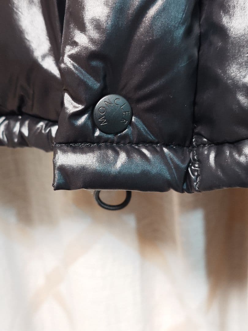 MONCLER ブラック ダウンジャケット G32-003