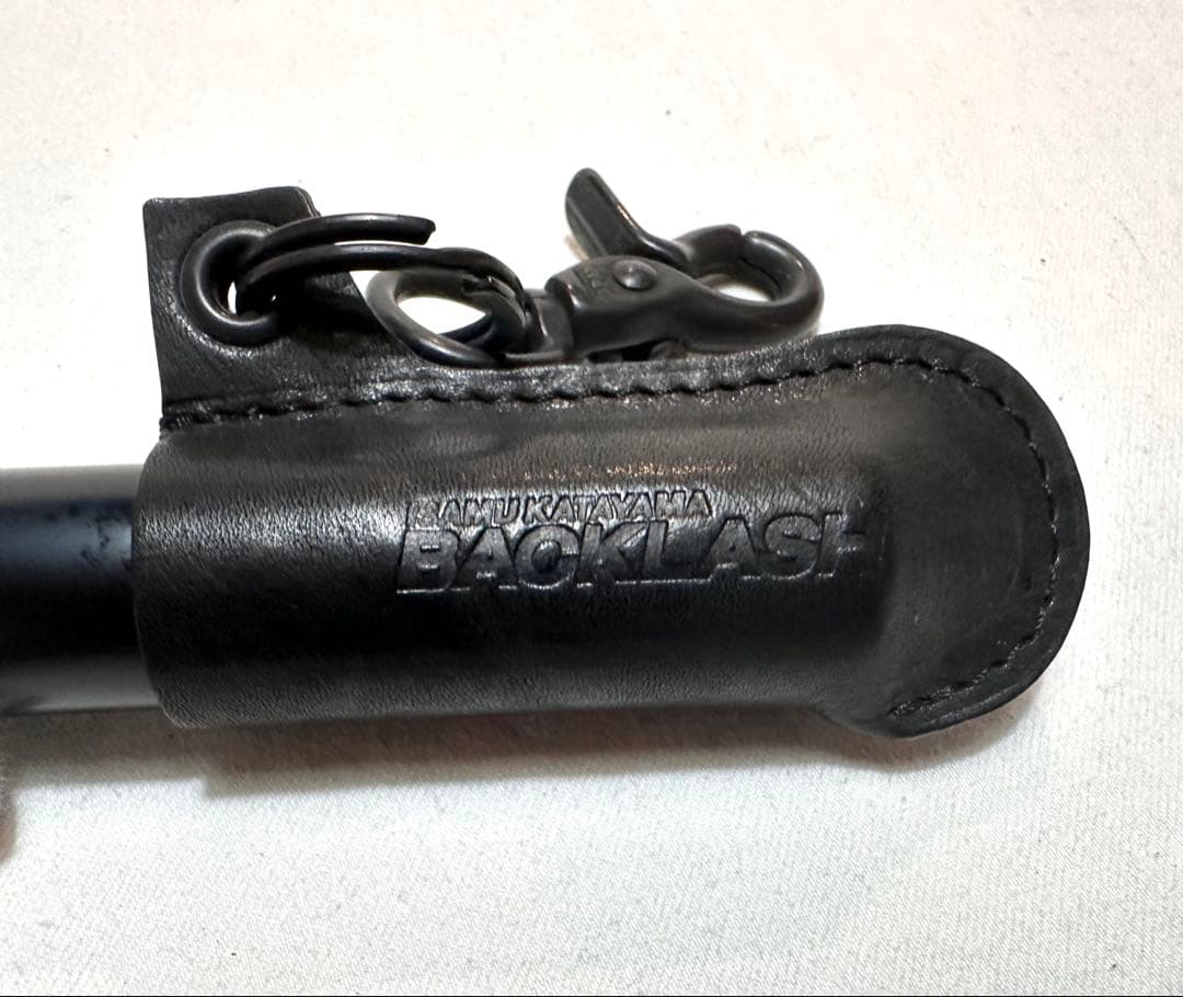 BACKLASHイタリアンショルダーレザーアトマイザーキーホルダーバックラッシュ