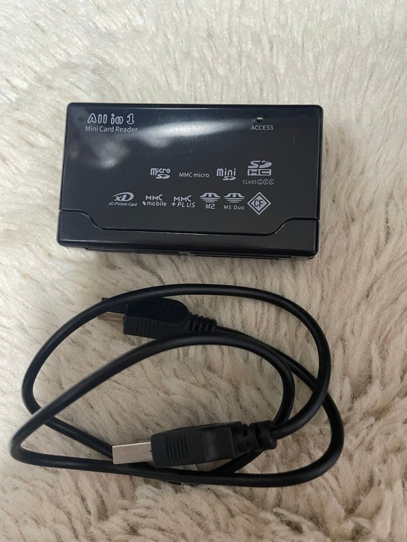 Canon EOS 7D 本体　美品／レンズ・カードリーダー・ストロボ・カバー付