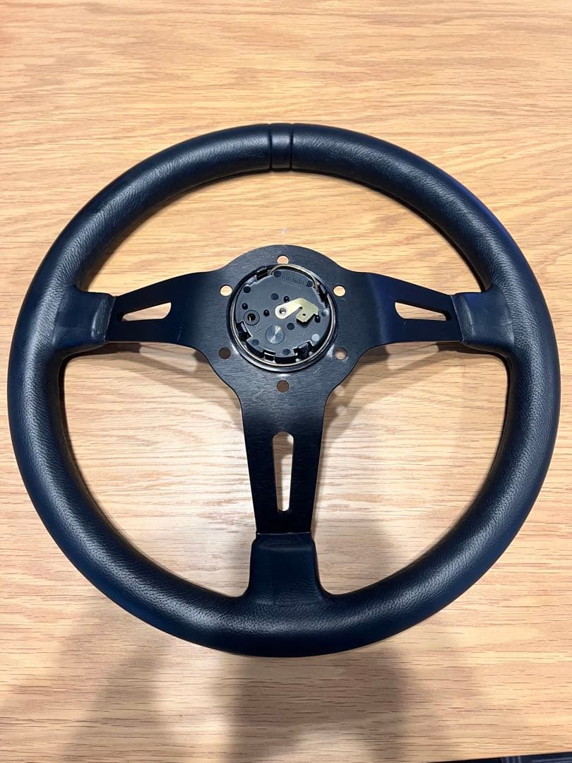 MOMO フルスピード　ステアリング　34.8パイ