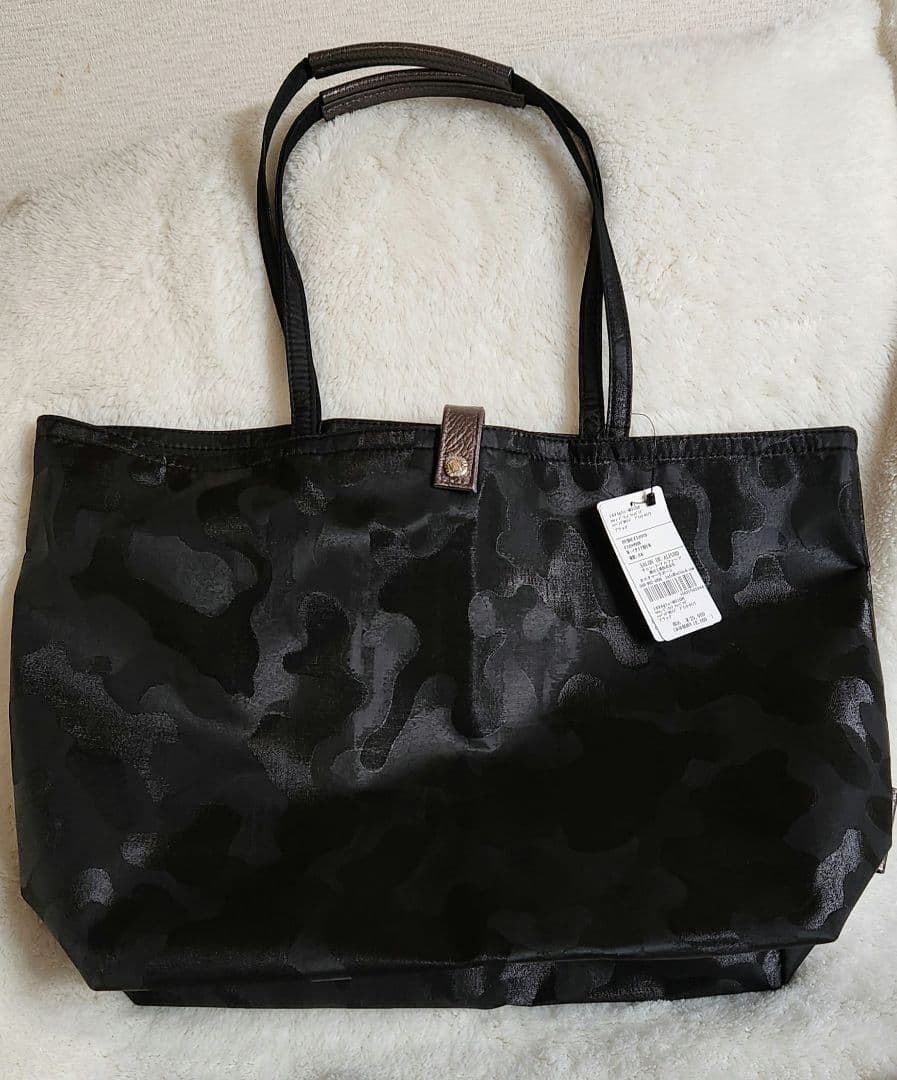 【新品未使用】サロンドアルファードグリッターカモフラエコバックＭ