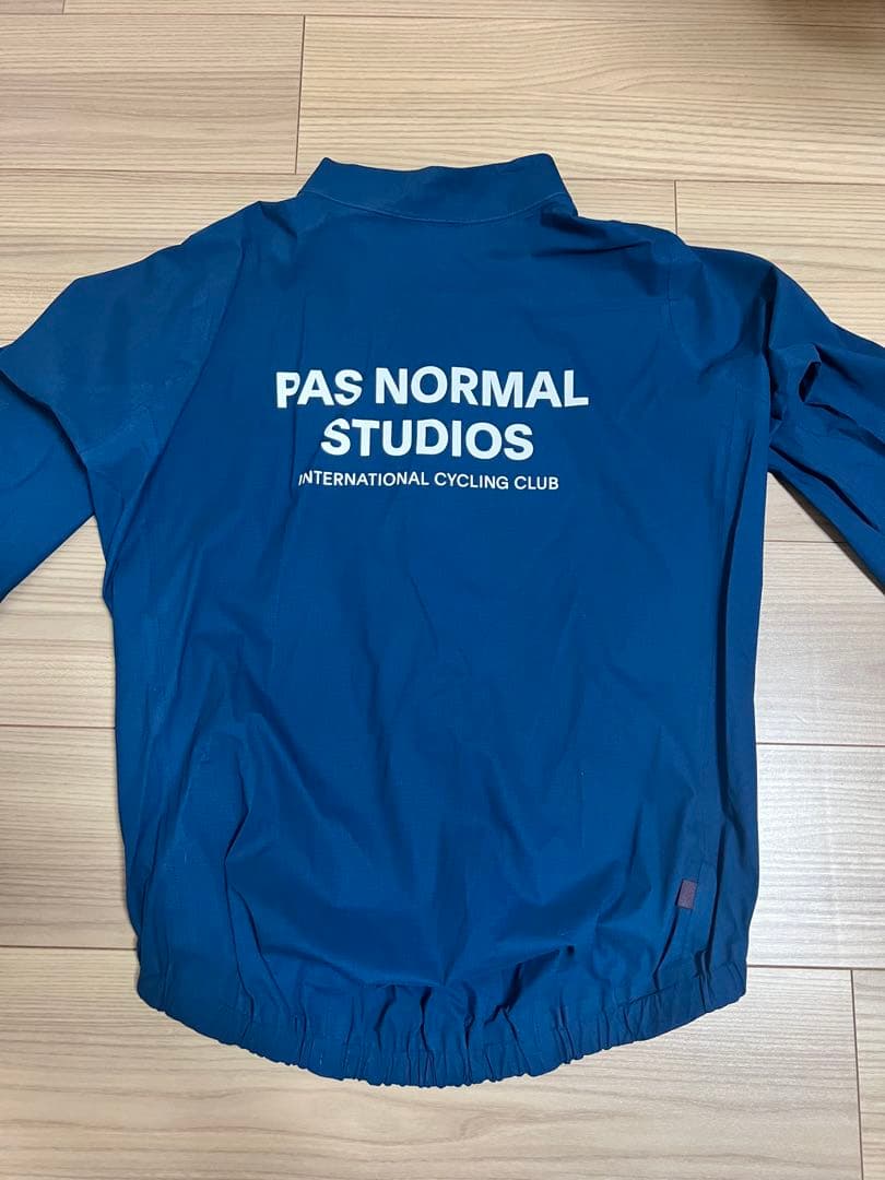 PAS NORMAL STUDIOS サイクルジャケット 青　M