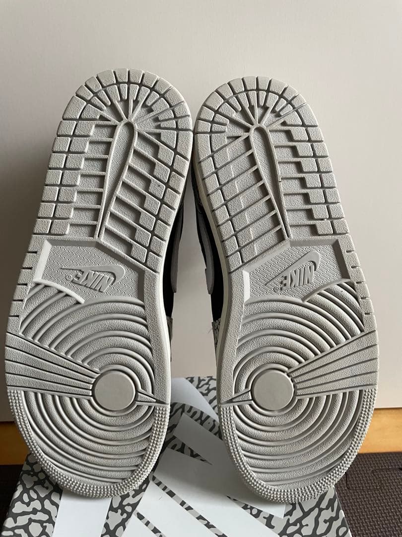 靴 Air Jordan 1 Retro Low OG Black Cement