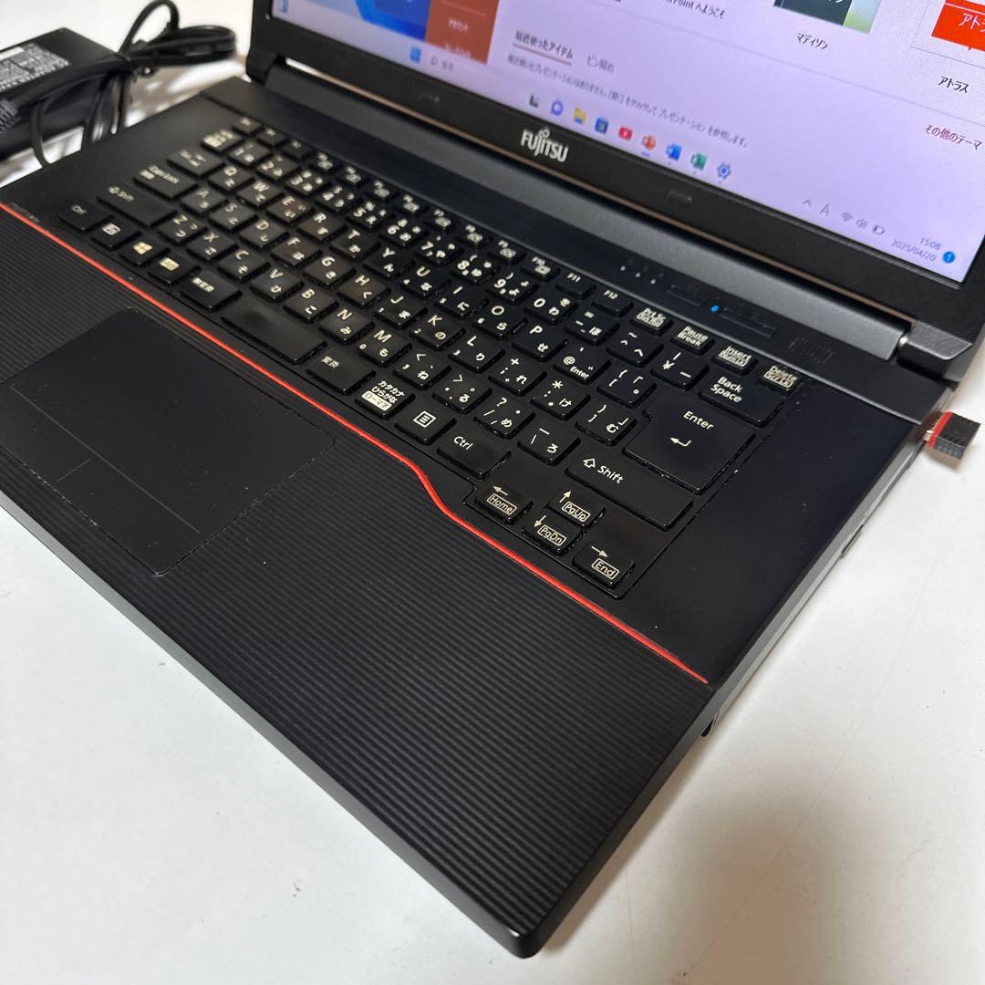 富士通 LIFEBOOK ノートPC Windows 11 オフィス2024年