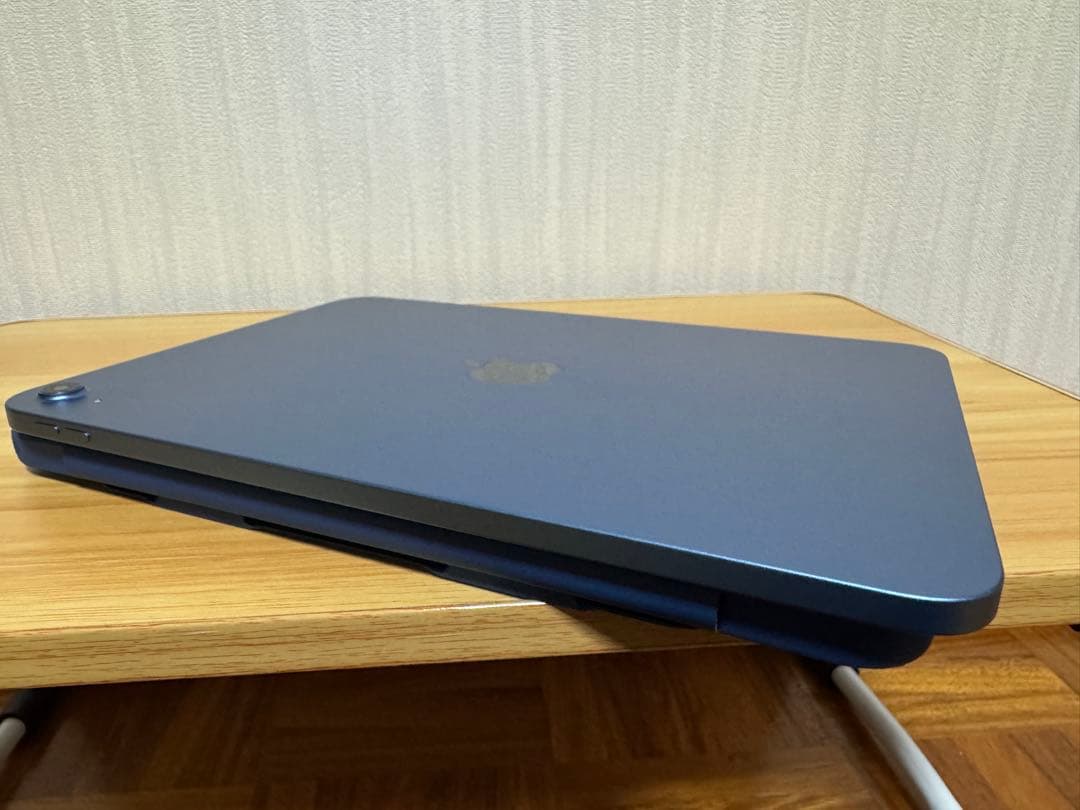 iPad 第11世代 A16 Wi-Fi 128GB ブルー ESRケース付き