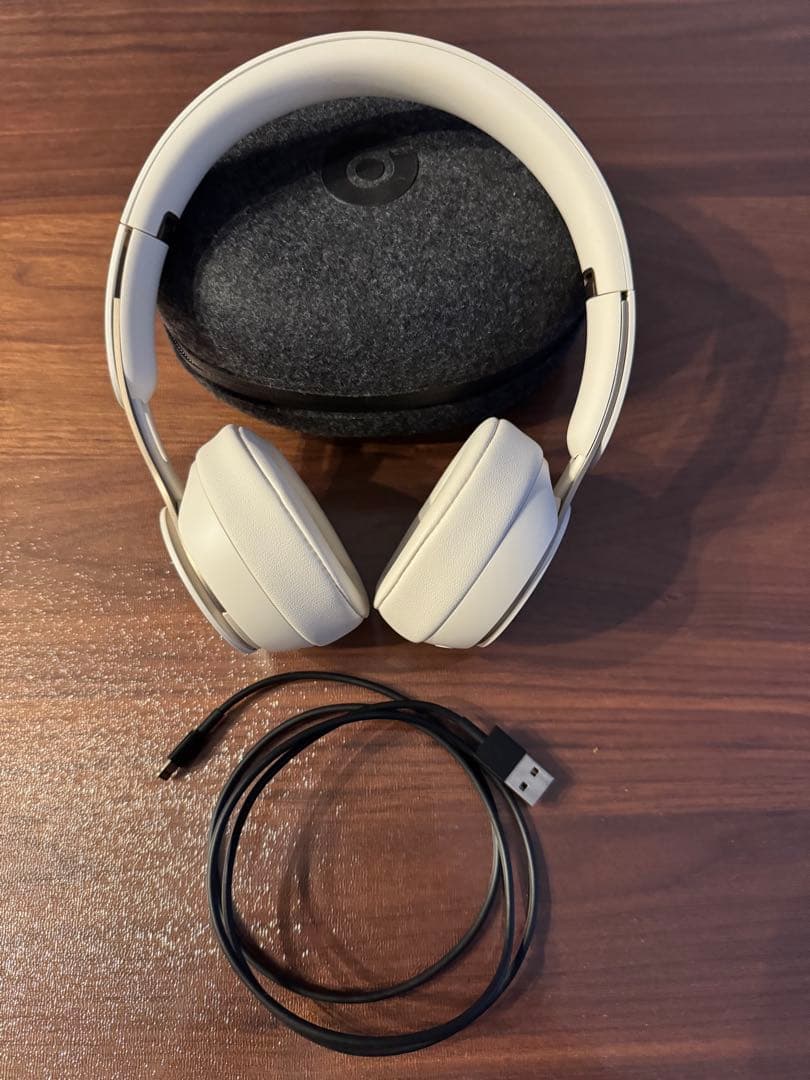 Beats Solo Pro ワイヤレスヘッドホン A1881 アイボリー