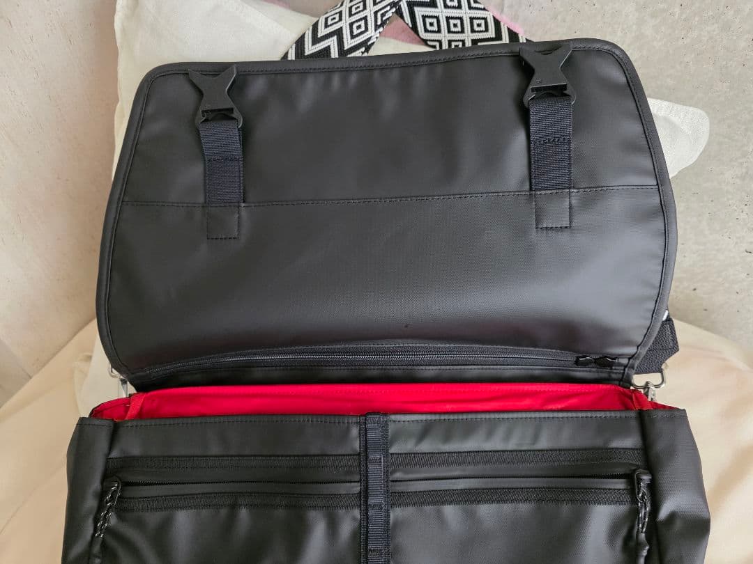 Topologie メッセンジャーサコッシュラージバッグ