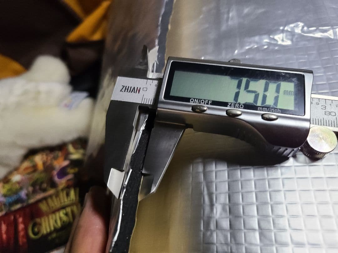 ハイエースリアサイドガラス窓埋めパネル防音断熱 艶なし黒仕様左右１セット