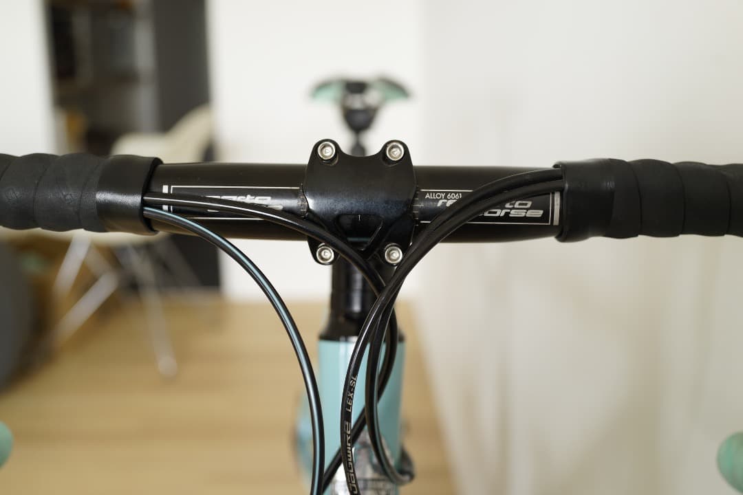 [美品]Bianchi Vianirone7 Sora 2017