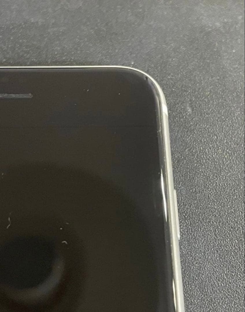 【ハル】iPhone SE (第2世代) ホワイト 64GB