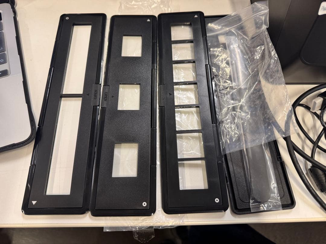 サンワダイレクト フィルムスキャナー 400-SCN064