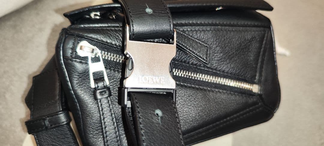 【komaki】LOEWE ロエベ パズル バムバッグ ミニ ブラック