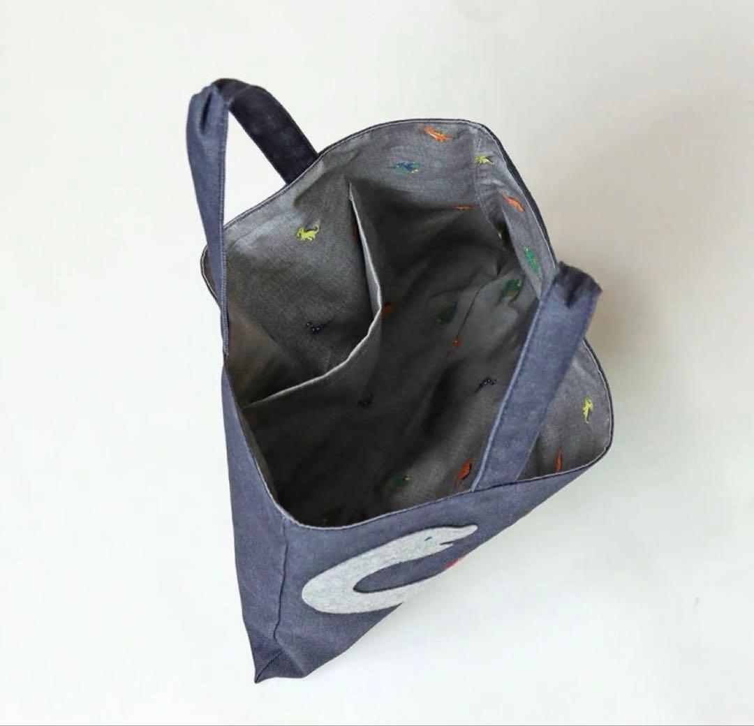 ファミリアトートバッグ　巨大恐竜展　新品タグ付き