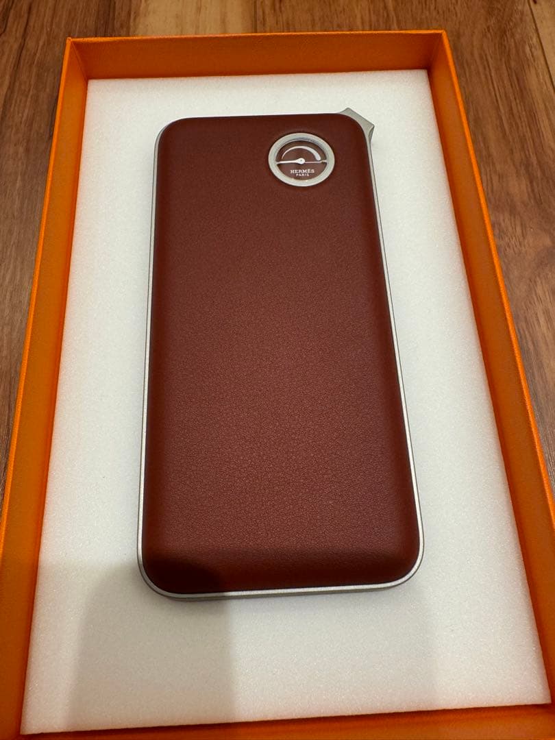 【未使用新品】エルメス　モバイルバッテリー　《ヴォルトH》 マキシ