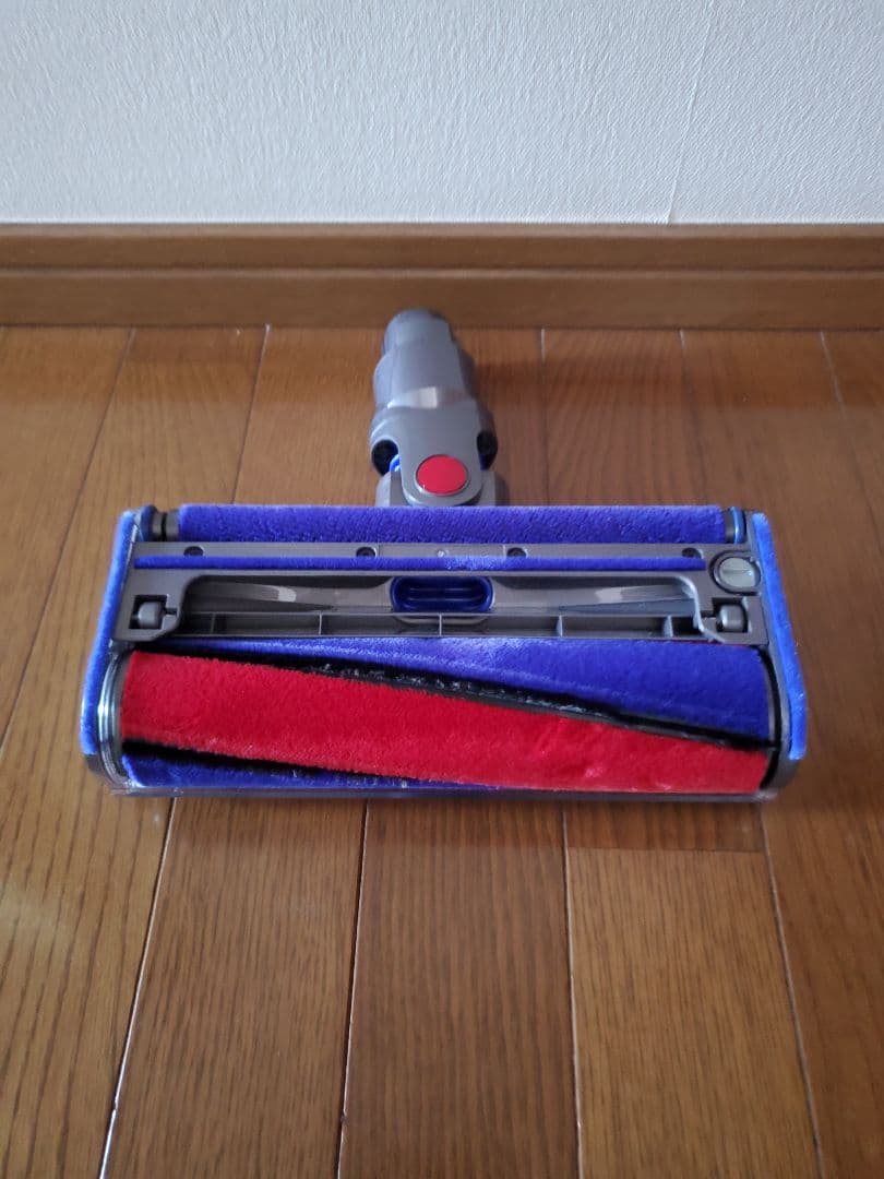 値下げしました　Dyson V10　　分解清掃動作確認済　フルセットドック付