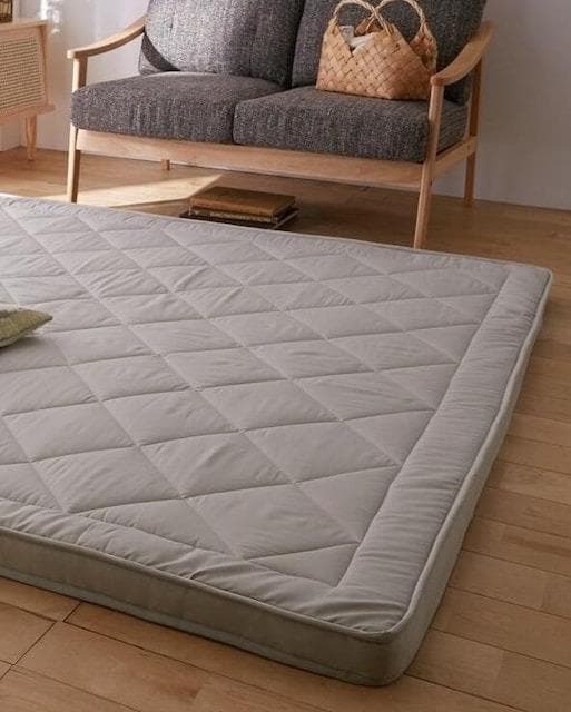 新品☆185×240cm♪まるで敷布団♪防ダニ極厚ラグ〇B334