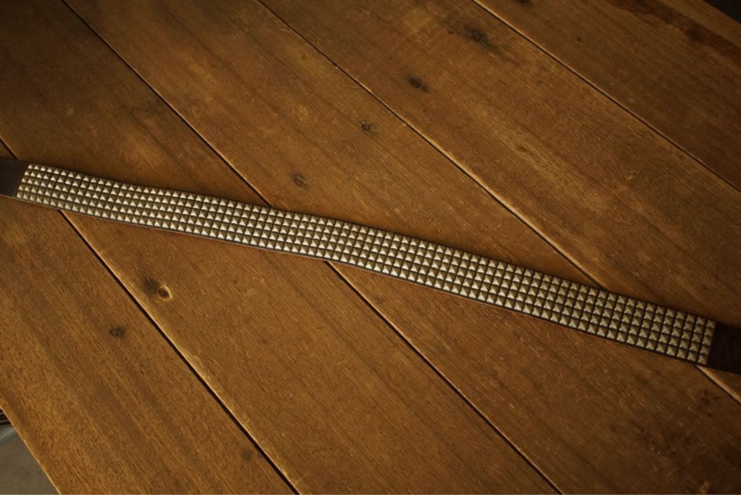 HTC ピラミッド レザー スタッズ ベルト 36