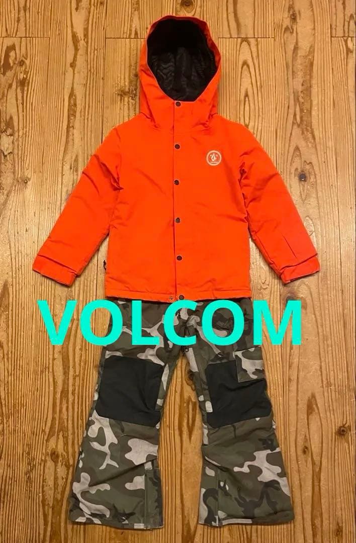 お値下げしました！VOLCOM スノーウェアキッズXS
