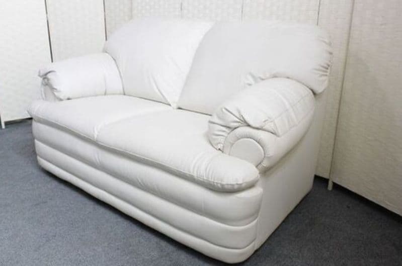 ニトリ ホワイトレザー2人掛けソファ