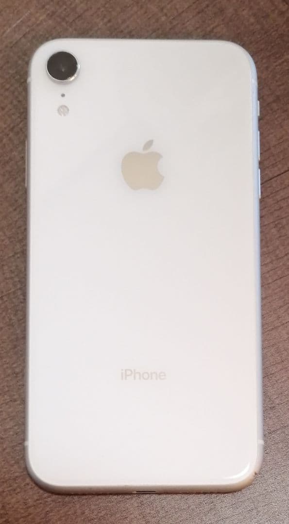 （中古）Apple iPhone XR ホワイト 本体のみ