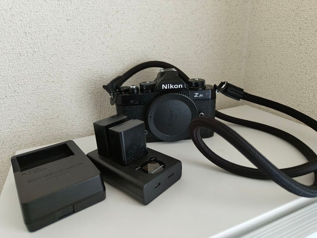 Nikon Zfc ブラック 本体&バッテリー、充電器2個セット