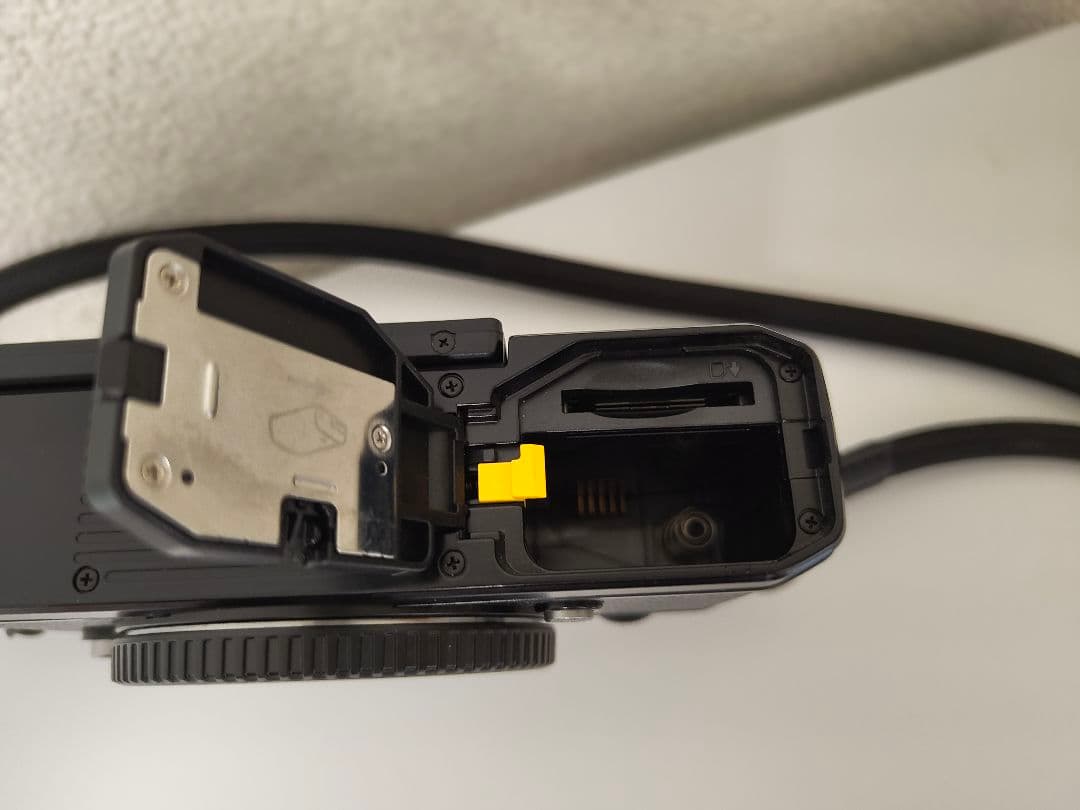 Nikon Zfc ブラック 本体&バッテリー、充電器2個セット