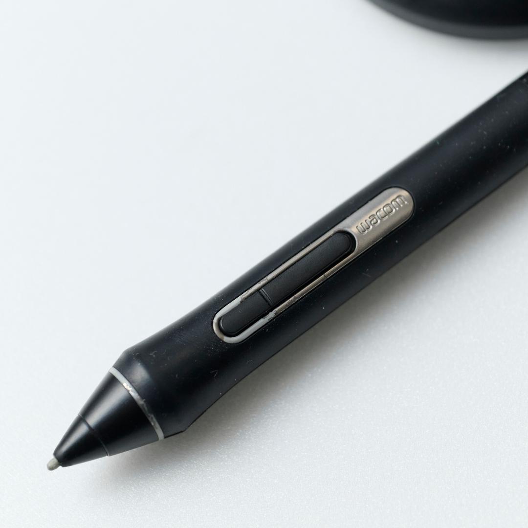 Wacom ペンタブレット Intuos Pro Small PTH-460