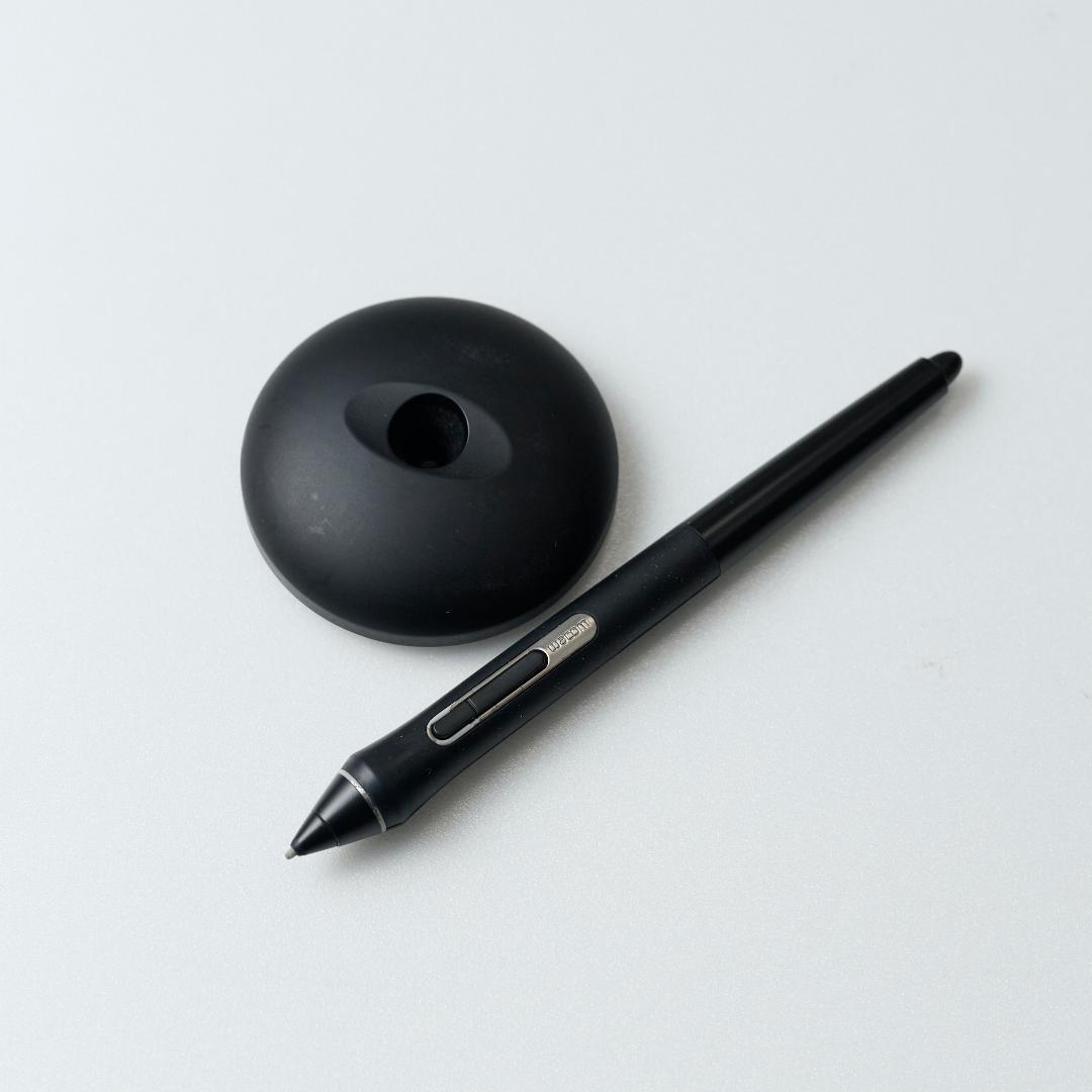 Wacom ペンタブレット Intuos Pro Small PTH-460