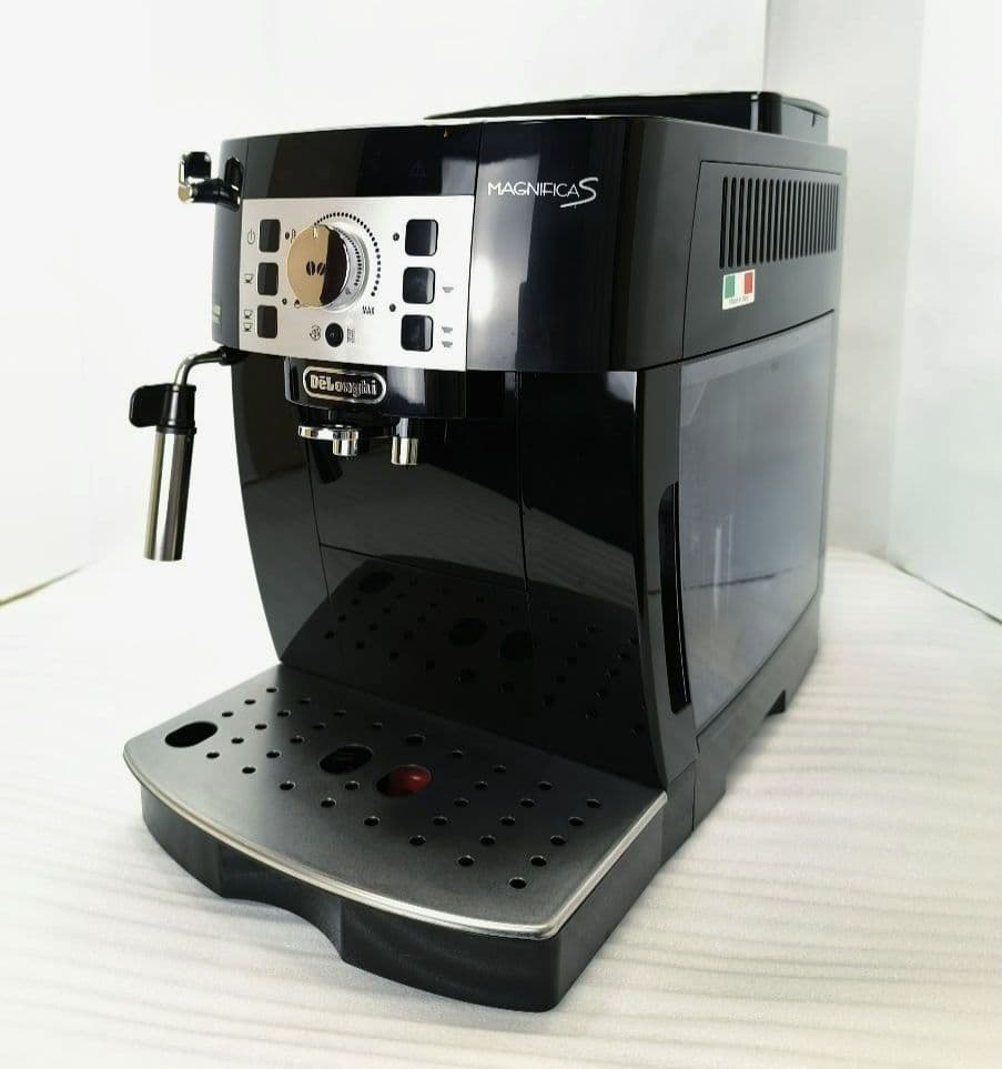 デロンギ　コンパクト全自動コーヒーマシン　マグニフィカS　ECAM22112B