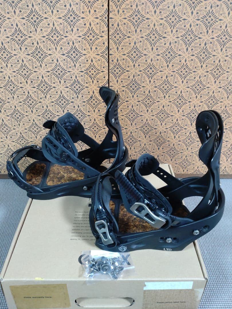 18-19 FULX XV LTD2 フラックス ビンディング