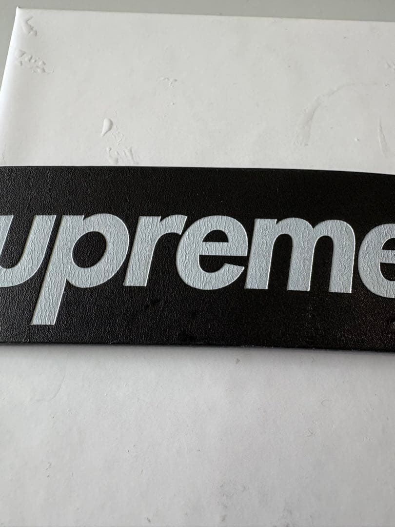 Supreme ロゴ入り 黒ベルト