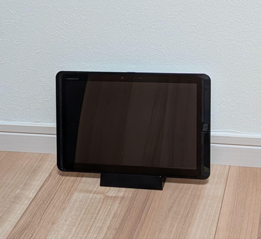 Arrows Tab F‐05E　シルバー 充電器付き