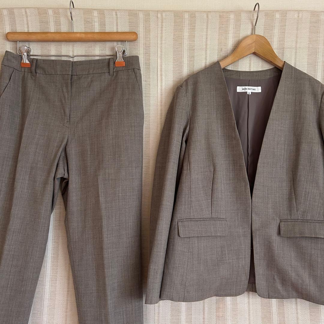 美品！NATURAL BEAUTY BASICノーカラーストレッチパンツスーツM