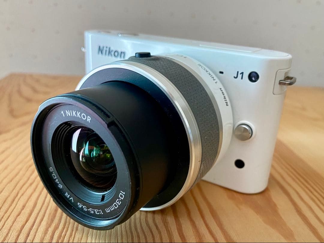 Nikon1 J1 ミラーレス一眼 ホワイト