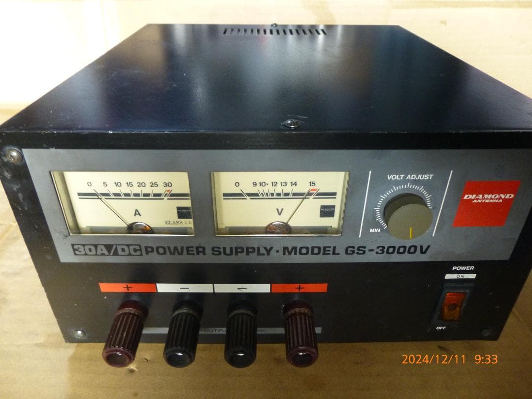 最安販売中　DIAMOND　30Aの大容量　巨大トランス安定化電源