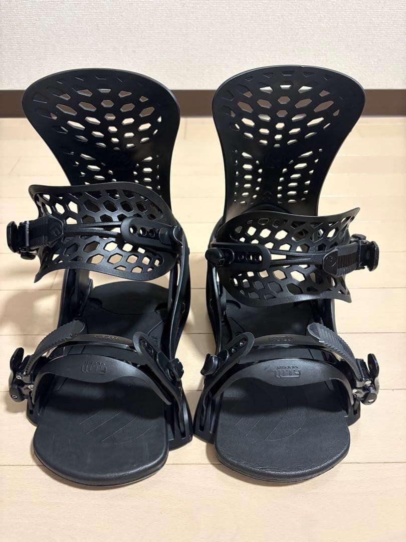 FLUX PR M ブラック スノーボード ビンディング