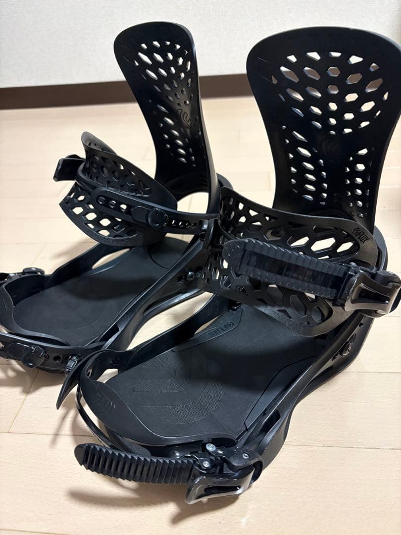 FLUX PR M ブラック スノーボード ビンディング