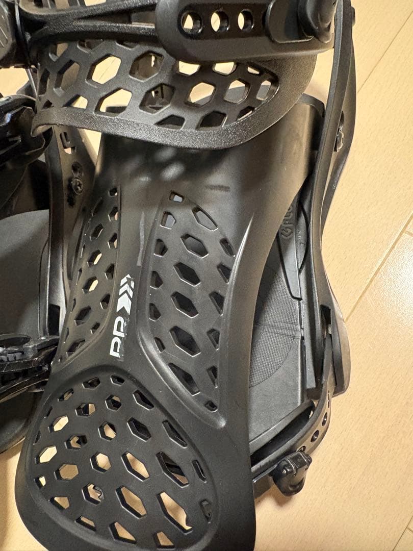 FLUX PR M ブラック スノーボード ビンディング