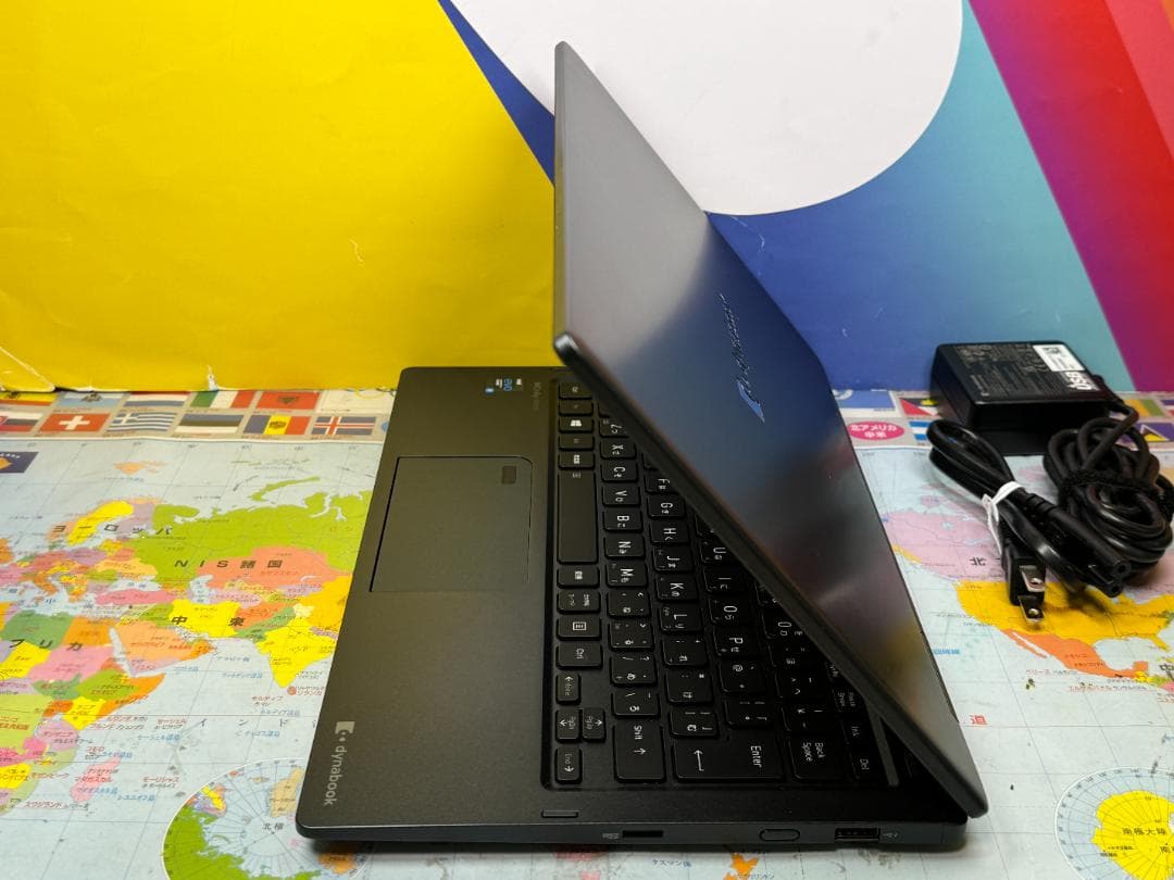 極美品 東芝 第11世代 i7 V83/HS タッチパネル 16GB 512GB