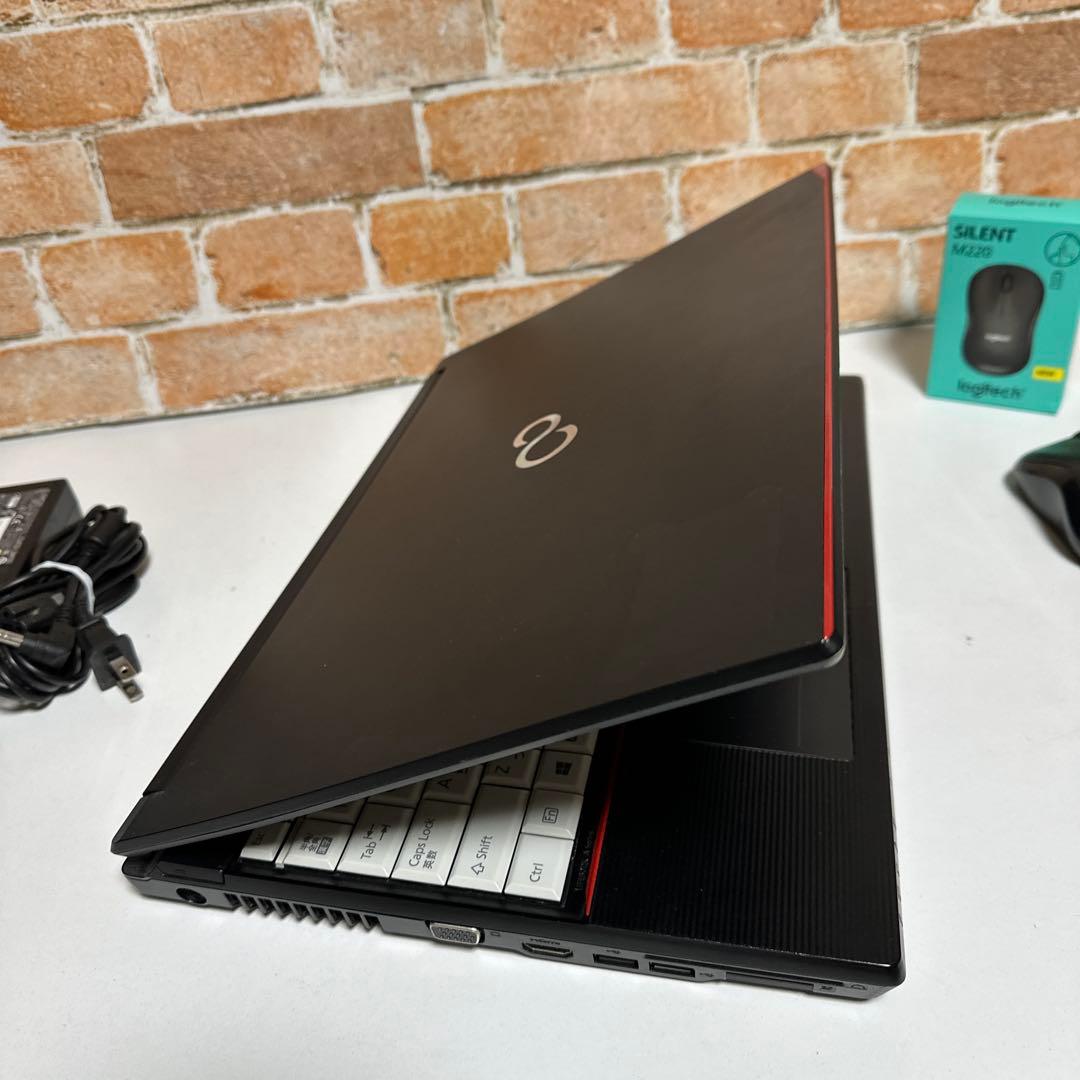 美品　フルHD富士通ノート PC WebカメラCore i7 SSD500GB